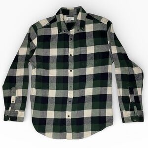Croft & Barrow Men’s Flannel Shirt Medium Plaid Button Front Long Sleeve